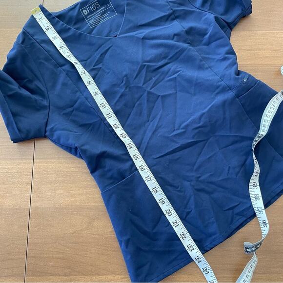 Figs Women’s Limited Edition Inala V-Neck Scrub Top Navy Blue Side Zipper Rolled - Picture 8 of 11